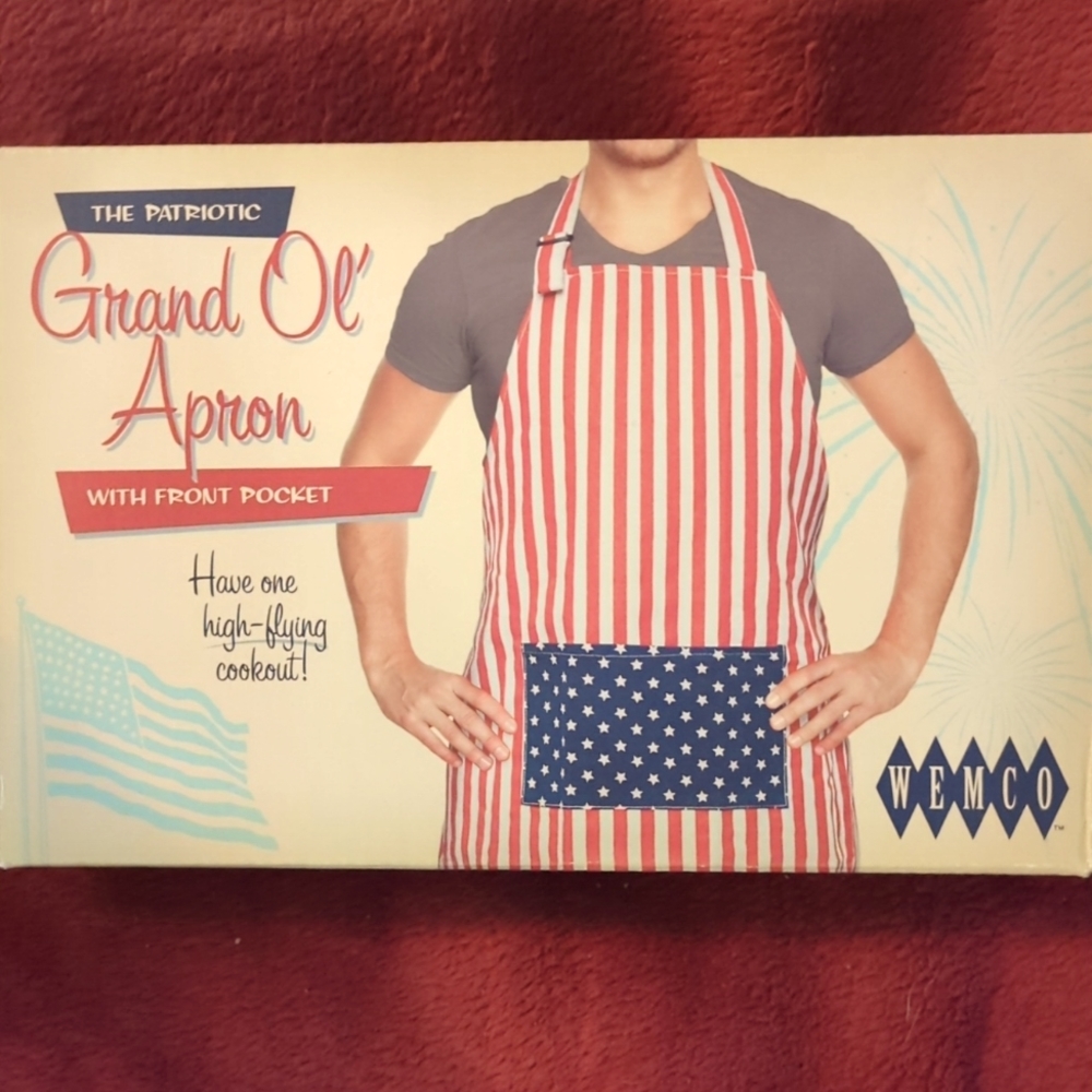 THE PATRIOTIC GRAND OL APRON, ADJUSTABLE NECK STRAP, STRAP SPANGLED FRONT POCKET